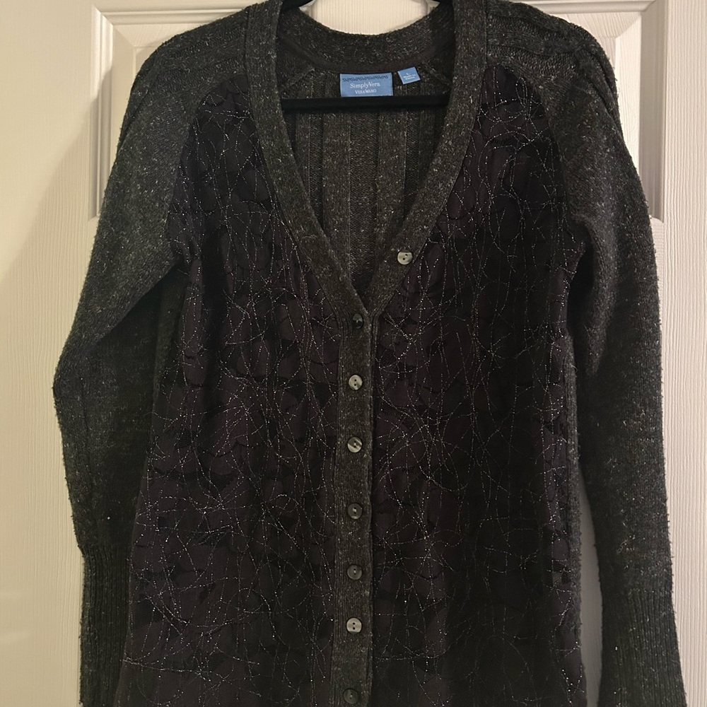 Beautiful cozy sweater! Vera Wang! Size L